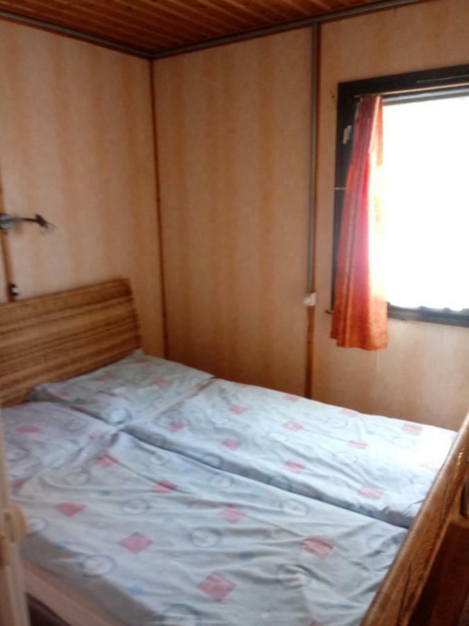 Apartman 3 Haloszobaval Villa Buk Bagian luar foto