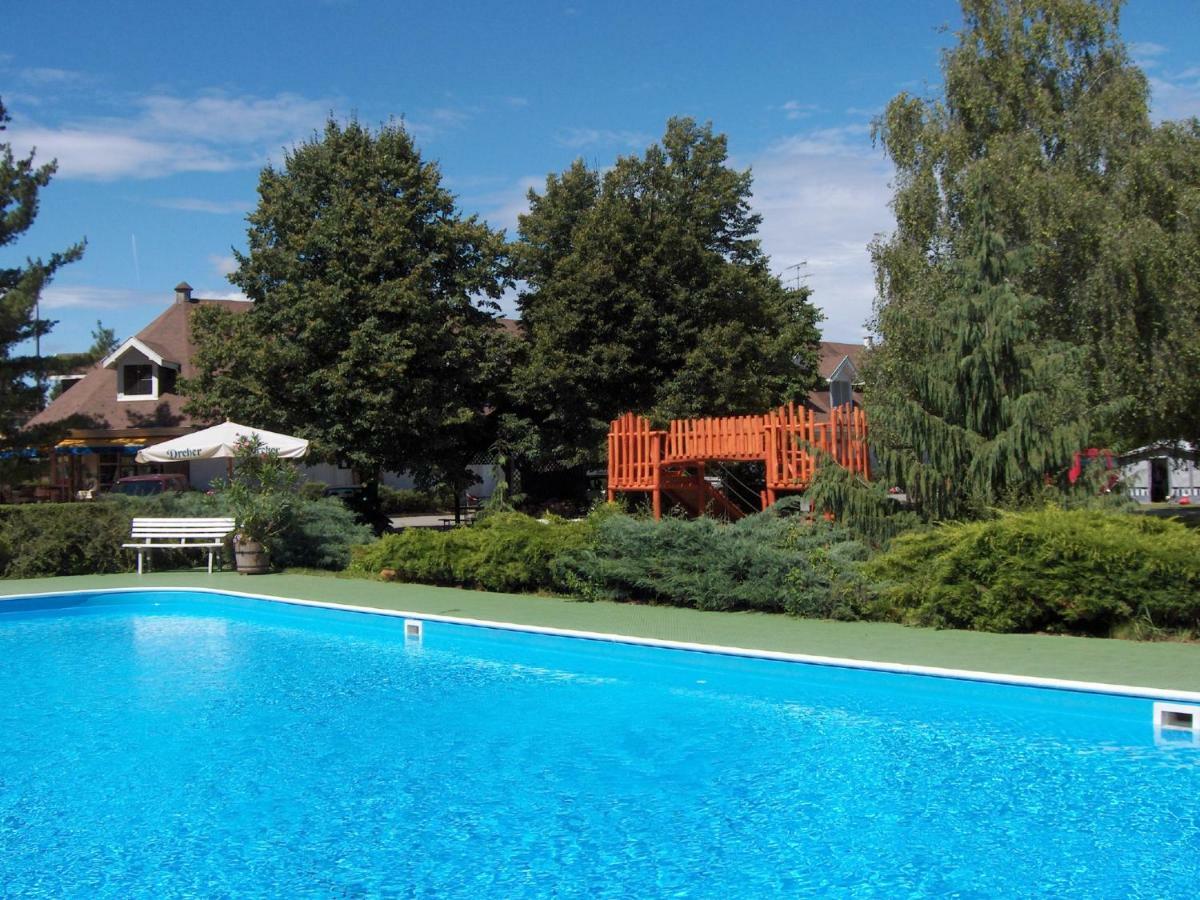 Apartman 3 Haloszobaval Villa Buk Bagian luar foto